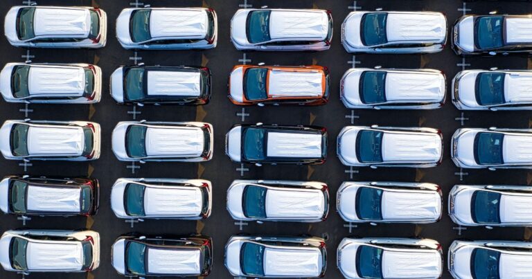 auto workers, worker's strike, union