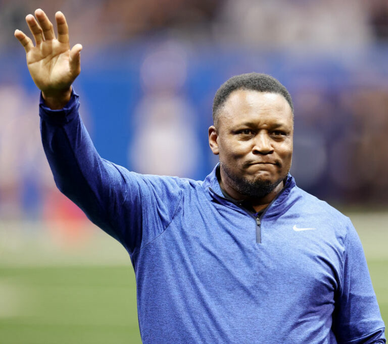 Barry Sanders, statue, NFL legend, heart, health scare