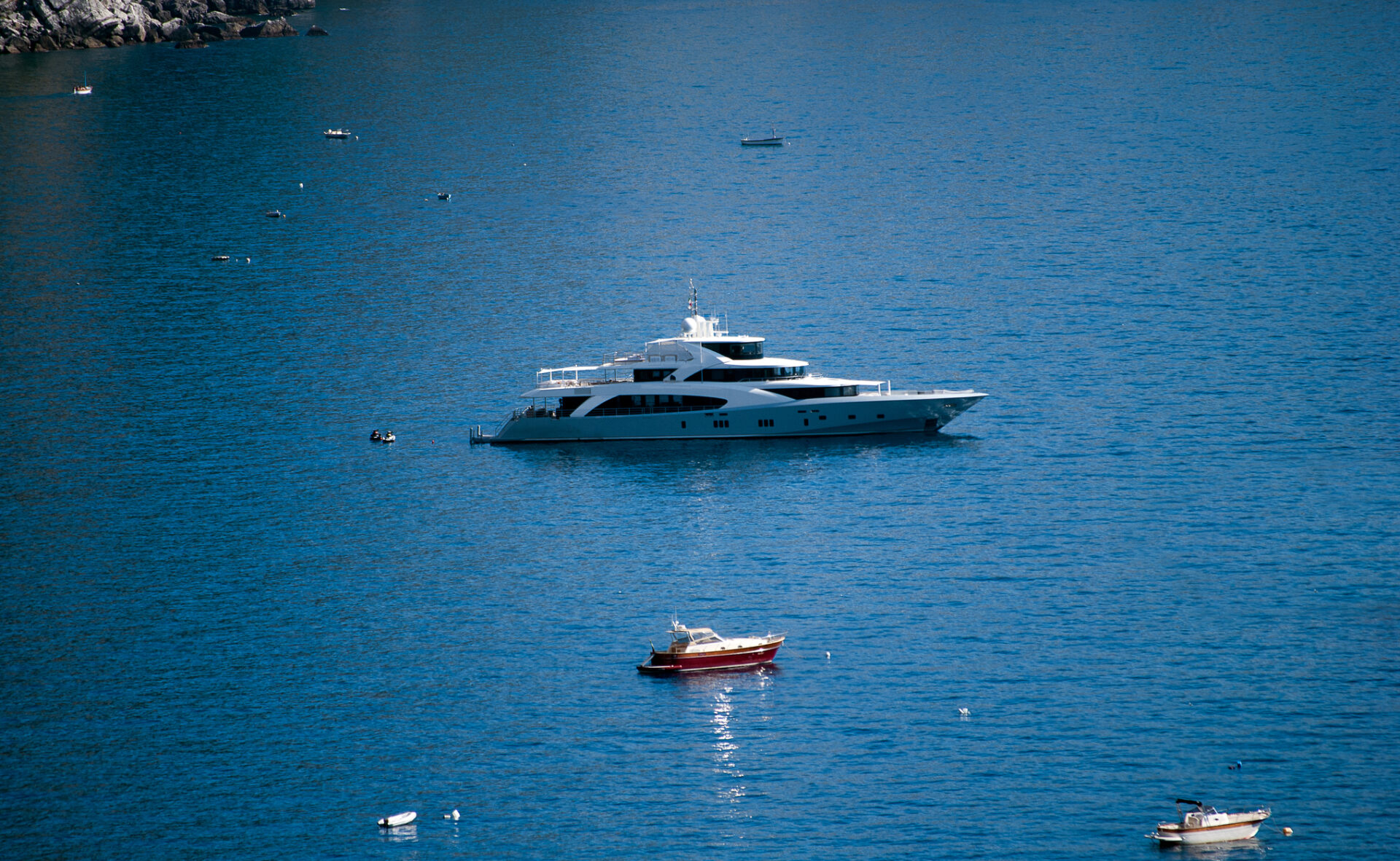 Enoch Tong, Family, lawsuit