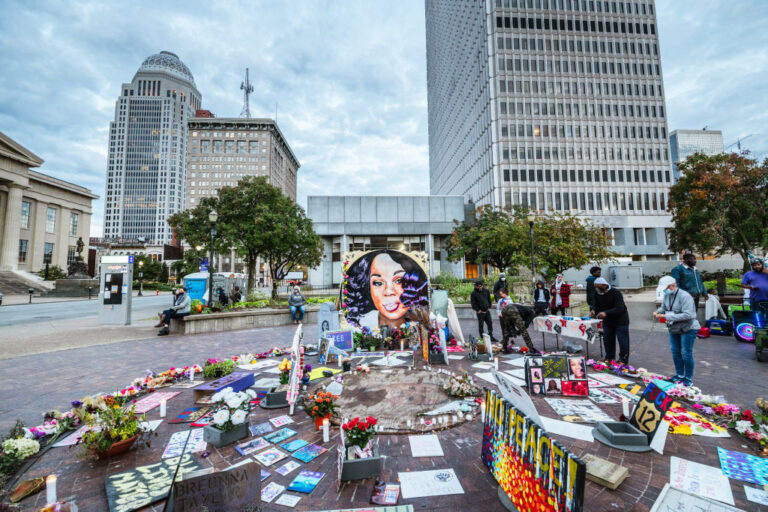 LOUISVILLE, Breonna Taylor, cop, police, retrial