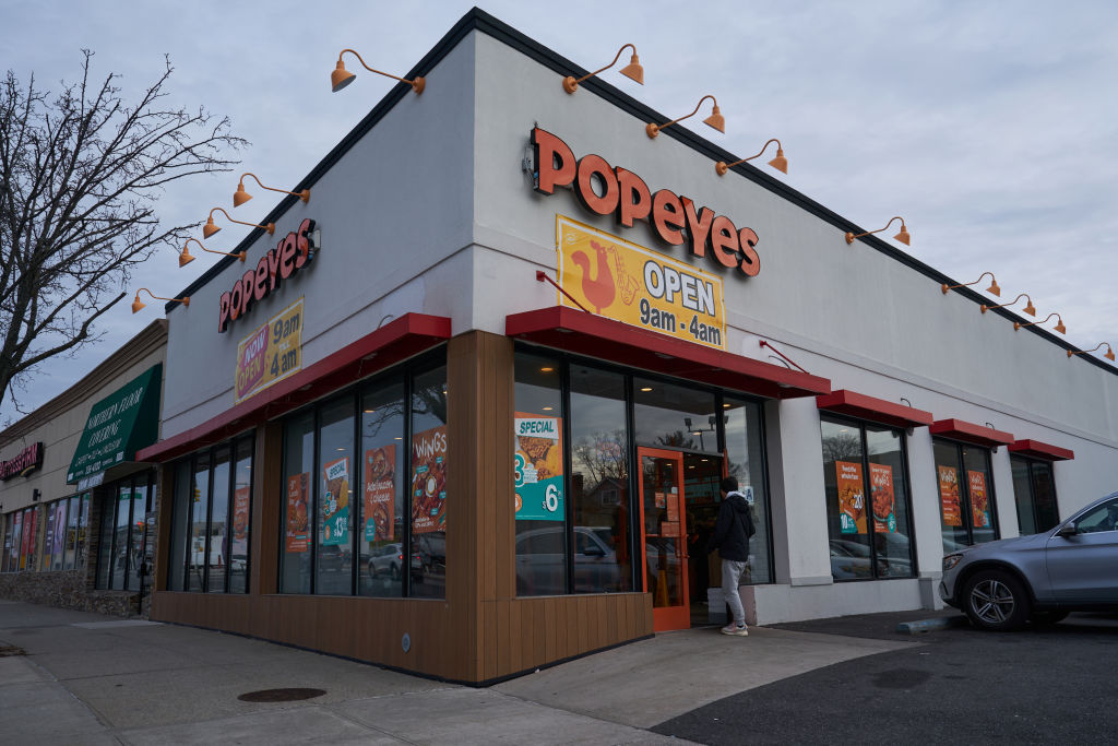 Popeyes, franchise, franchisee, bankruptcy, file, investment, restaurant