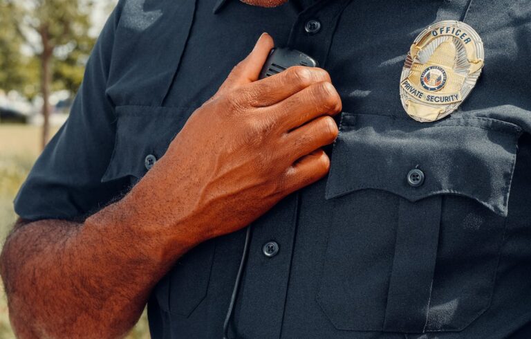 Oakland, Police chief, lawsuit, Florida,