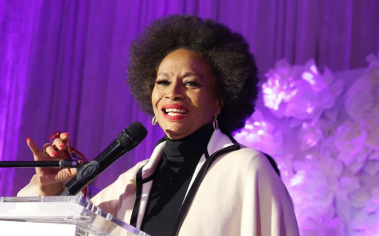 Jenifer Lewis, Actress, St. Louis Walk Of Fame, Washington University, WashU, commencement,Simone Biies