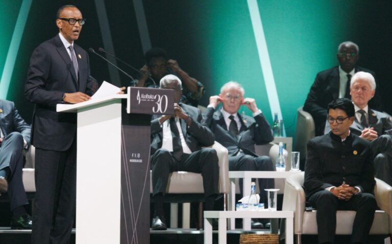 Paul Kagame, Rwanda, genocide