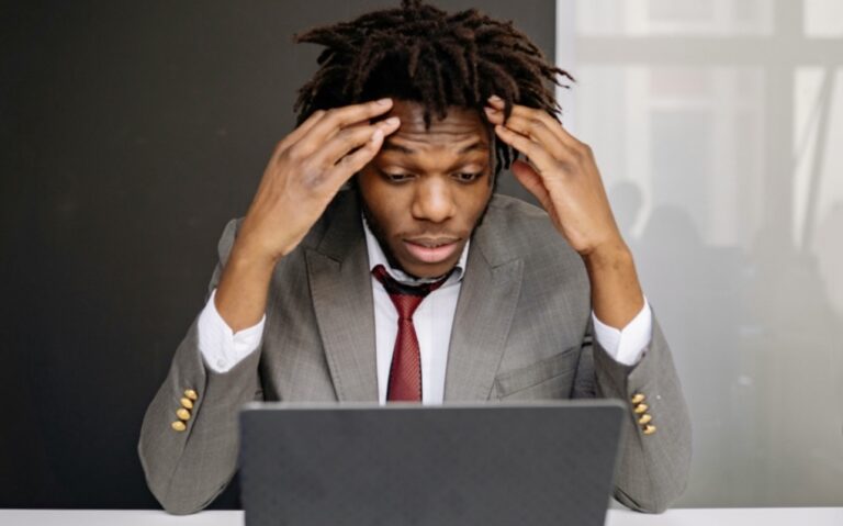 Student Loan, credit score, Laptop, stress, FICO Credit Score, bank account