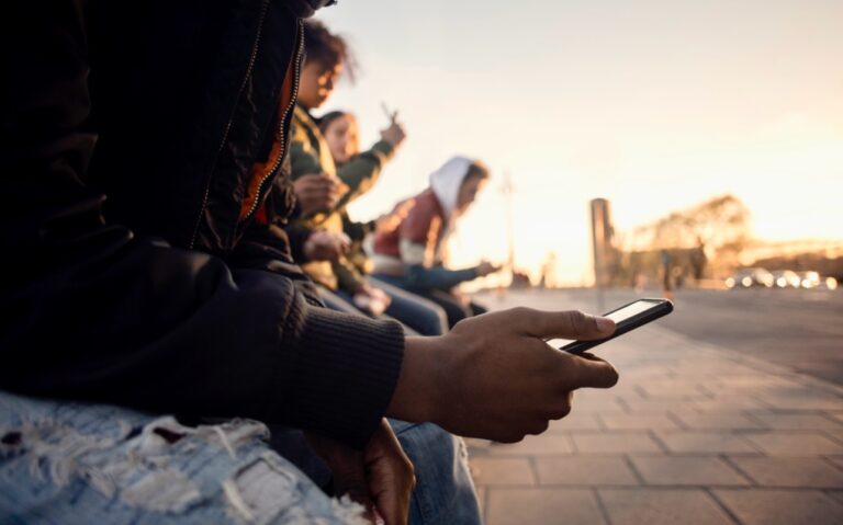 Louisiana, Catfish Local News Anchor, Soliciting A 15-Year-Old Girl For Sex, phone, text, teenager