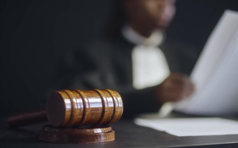 Karmelo Anthony, ,Ohio judge, Tammy Hayward, racial Discrimination, Jefferson County Judge Tracy Davis, Kentucky, georgia, mother, man