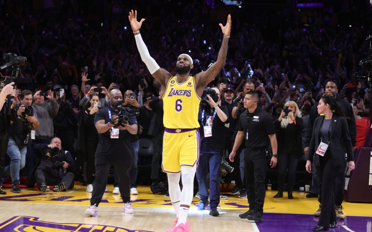 Lebron James, jersey