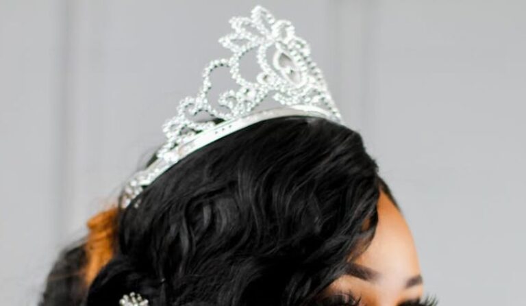 Taylor Mills, Miss Spelman 2025, Mrs. World, first Black