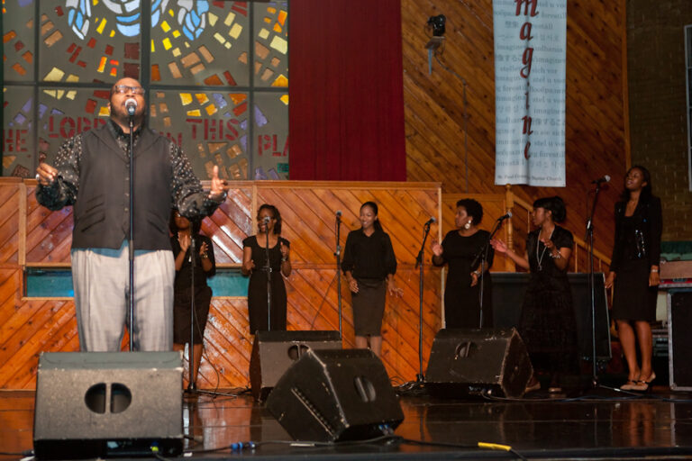 Marvin Sapp, church, congregants, 40K, tithe, offerings
