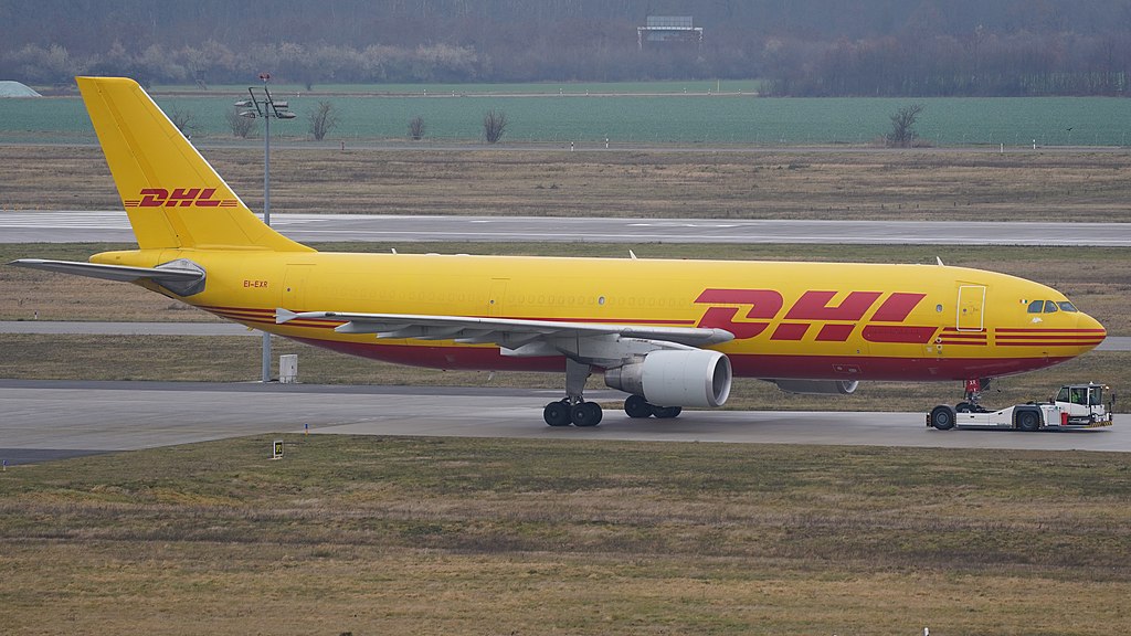 DHL, $800, deliveries,, packages, shiipment,