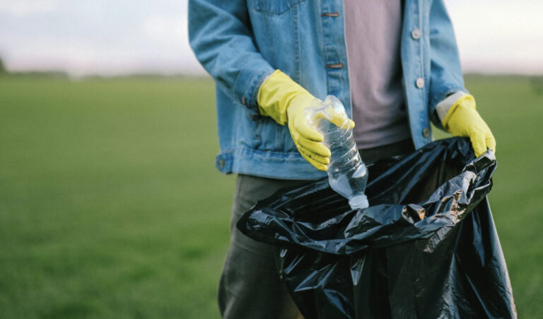 Milwaukee Men Rally To Help Community With Free Flood Cleanup
