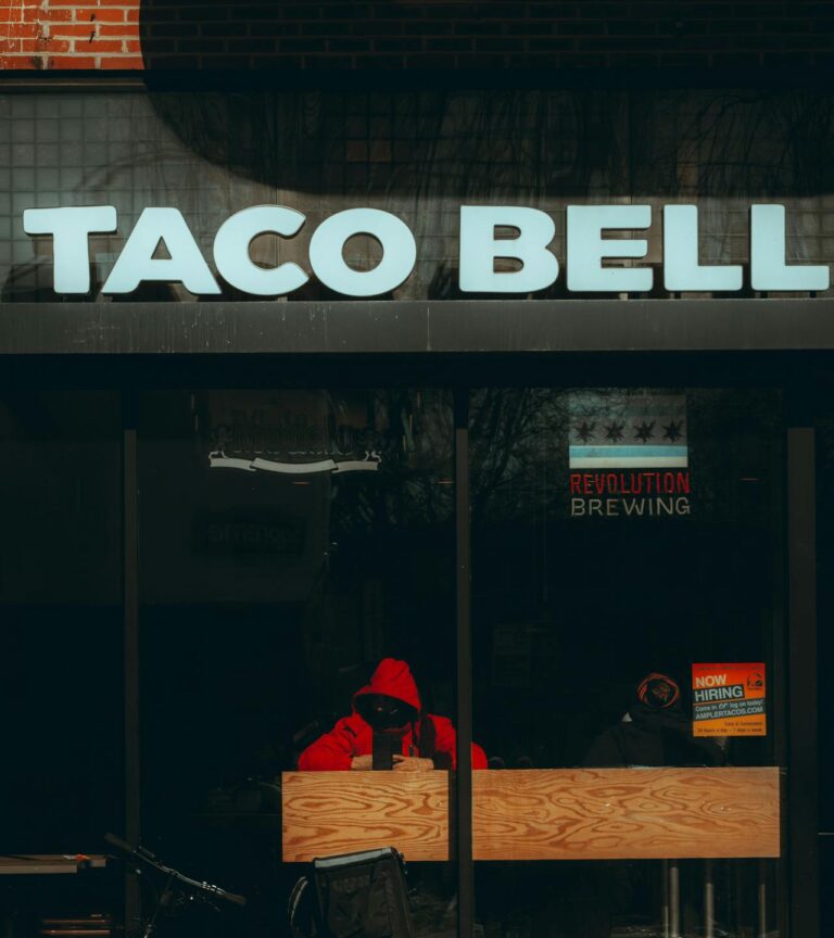 Taco Bell, manager, shooting