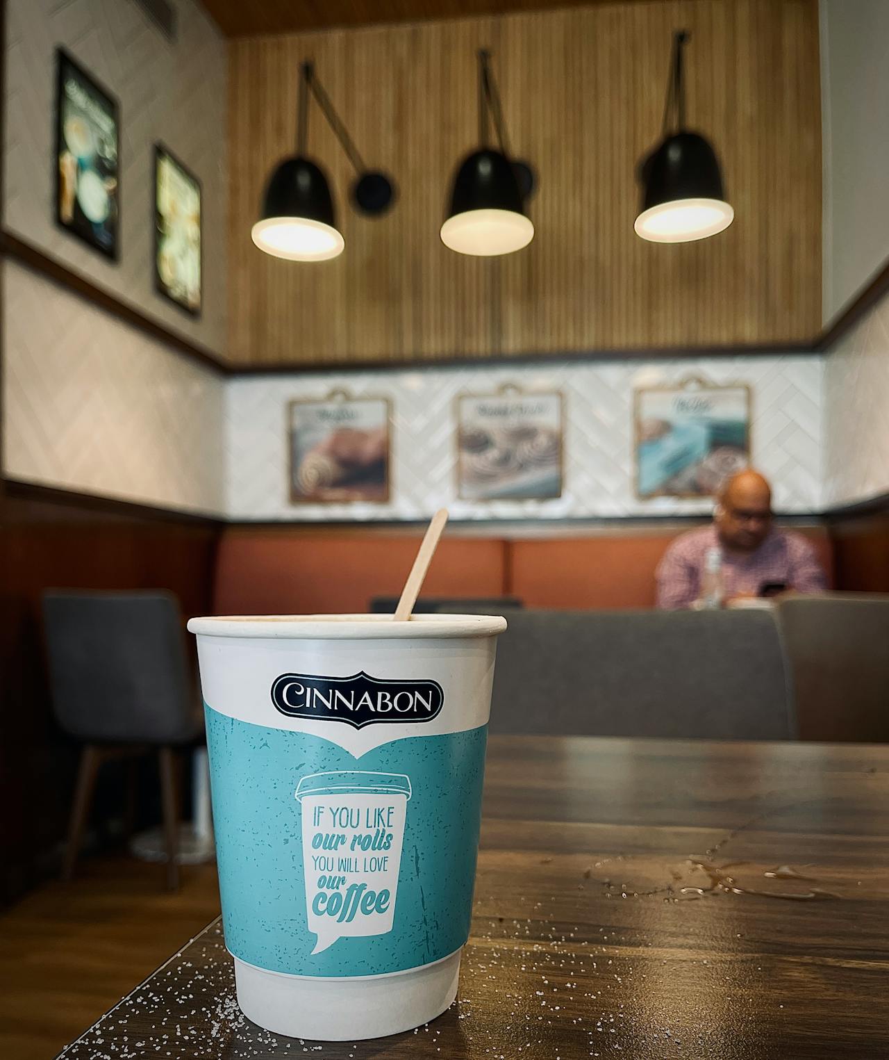 cinnabon, racist, Somali couple